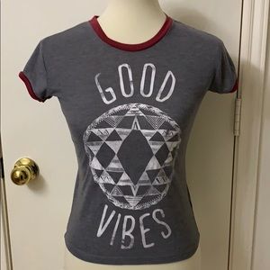 Good Vibes Tee * Size XS * Short Sleeve - Gray